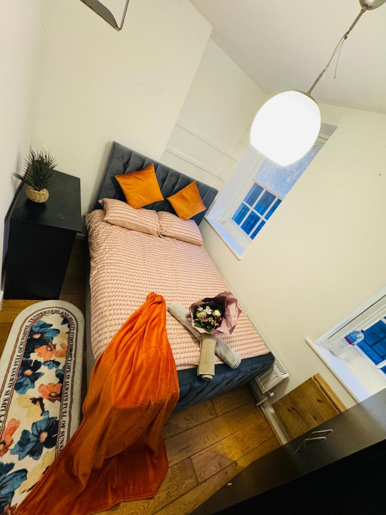 Cozy Family-friendly 2 Bedroom Flat In Kingscross, St Pancras! Appartamento Londra