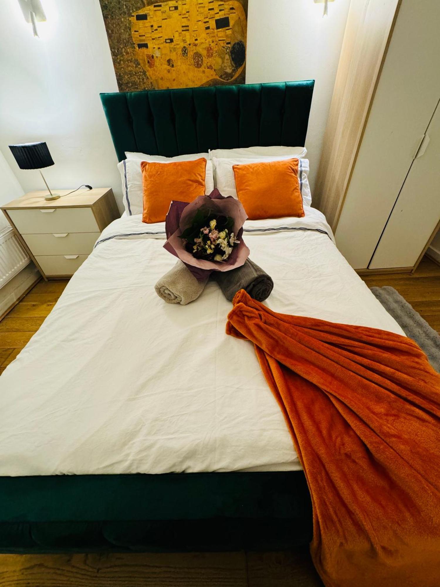 Cozy Family-friendly 2 Bedroom Flat In Kingscross, St Pancras! Londra